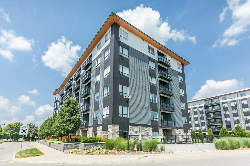 Front of Unit 102, 251 Northfield Drive E