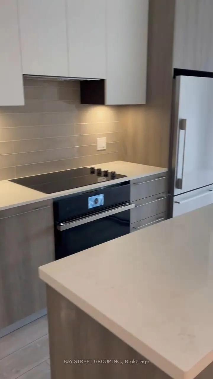 Photo 3 of Unit 709, 38 Water Walk Drive, Markham, Unionville — HOMEH