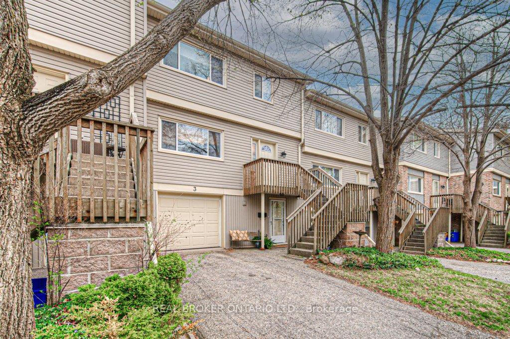 Front of Unit 3, 30 Green Valley Drive