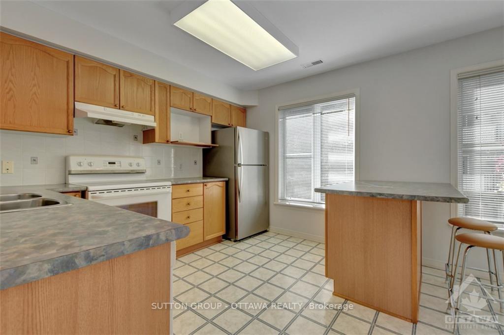 Photo 12 of 44 Briston, Ottawa, Hunt Club Park — HOMEH