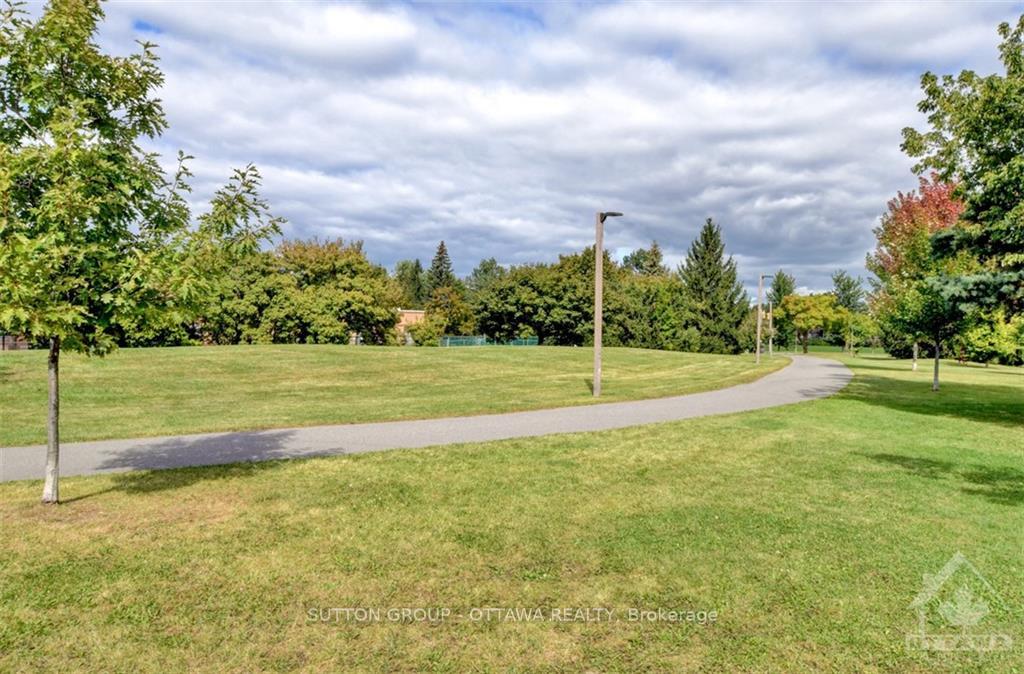 Photo 28 of 44 Briston, Ottawa, Hunt Club Park — HOMEH