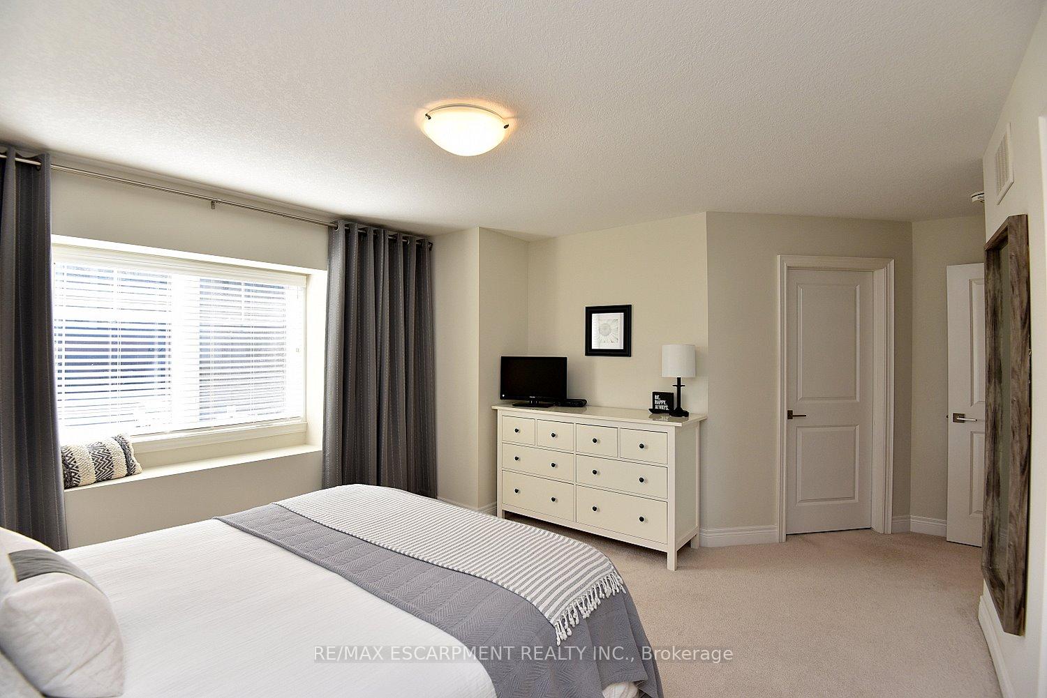 Photo 27 of Unit 7, 40 Hamilton Street S, Hamilton, Waterdown — HOMEH