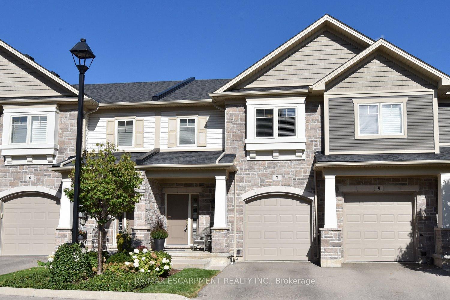 Photo 2 of Unit 7, 40 Hamilton Street S, Hamilton, Waterdown — HOMEH