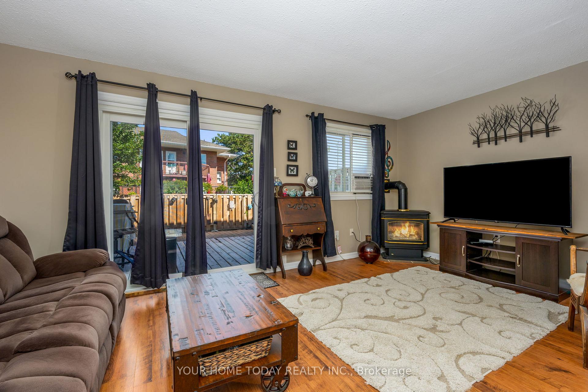 Photo 6 of Unit 29, 46 Mountainview Road S, Halton Hills, Georgetown — HOMEH