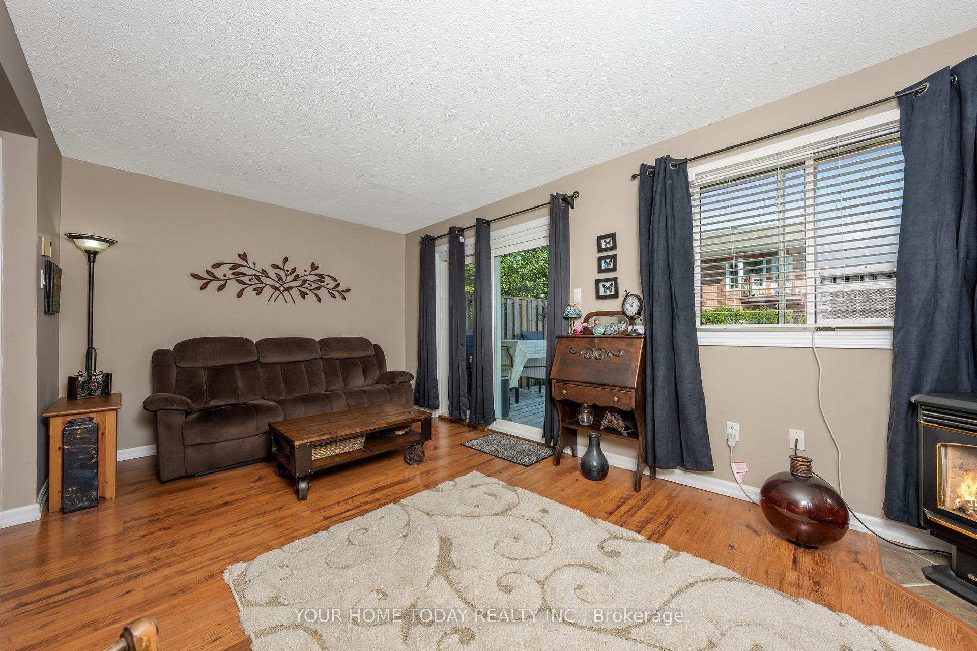 Photo 8 of Unit 29, 46 Mountainview Road S, Halton Hills, Georgetown — HOMEH