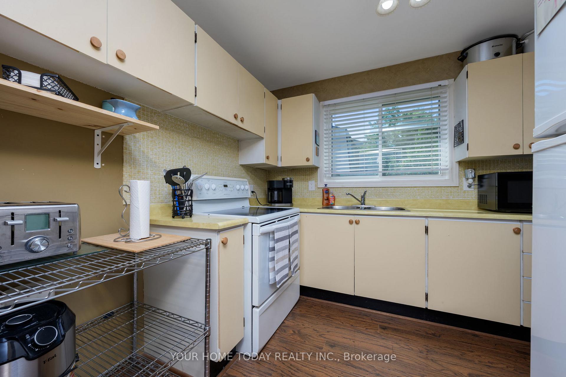 Photo 13 of Unit 29, 46 Mountainview Road S, Halton Hills, Georgetown — HOMEH