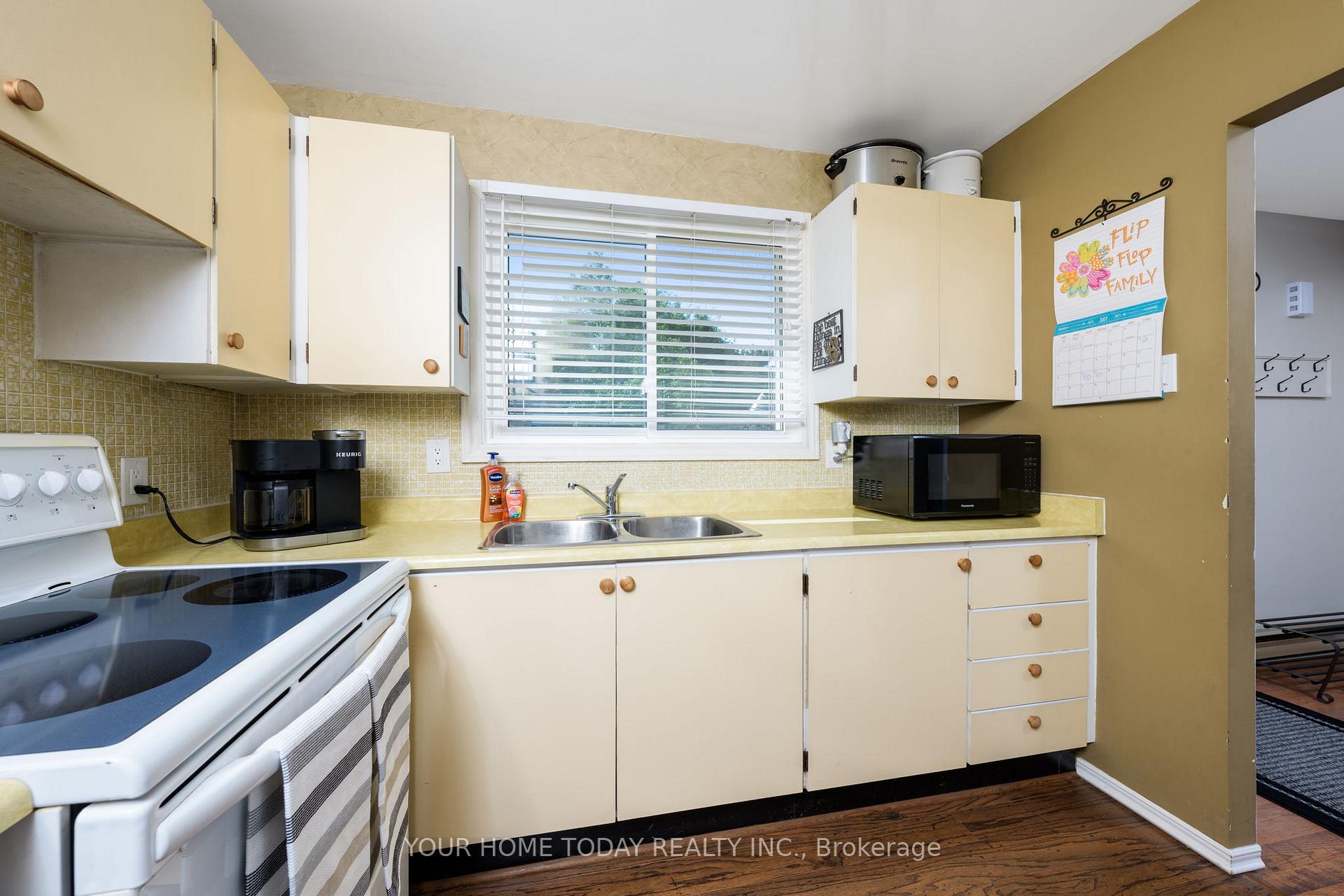 Photo 14 of Unit 29, 46 Mountainview Road S, Halton Hills, Georgetown — HOMEH