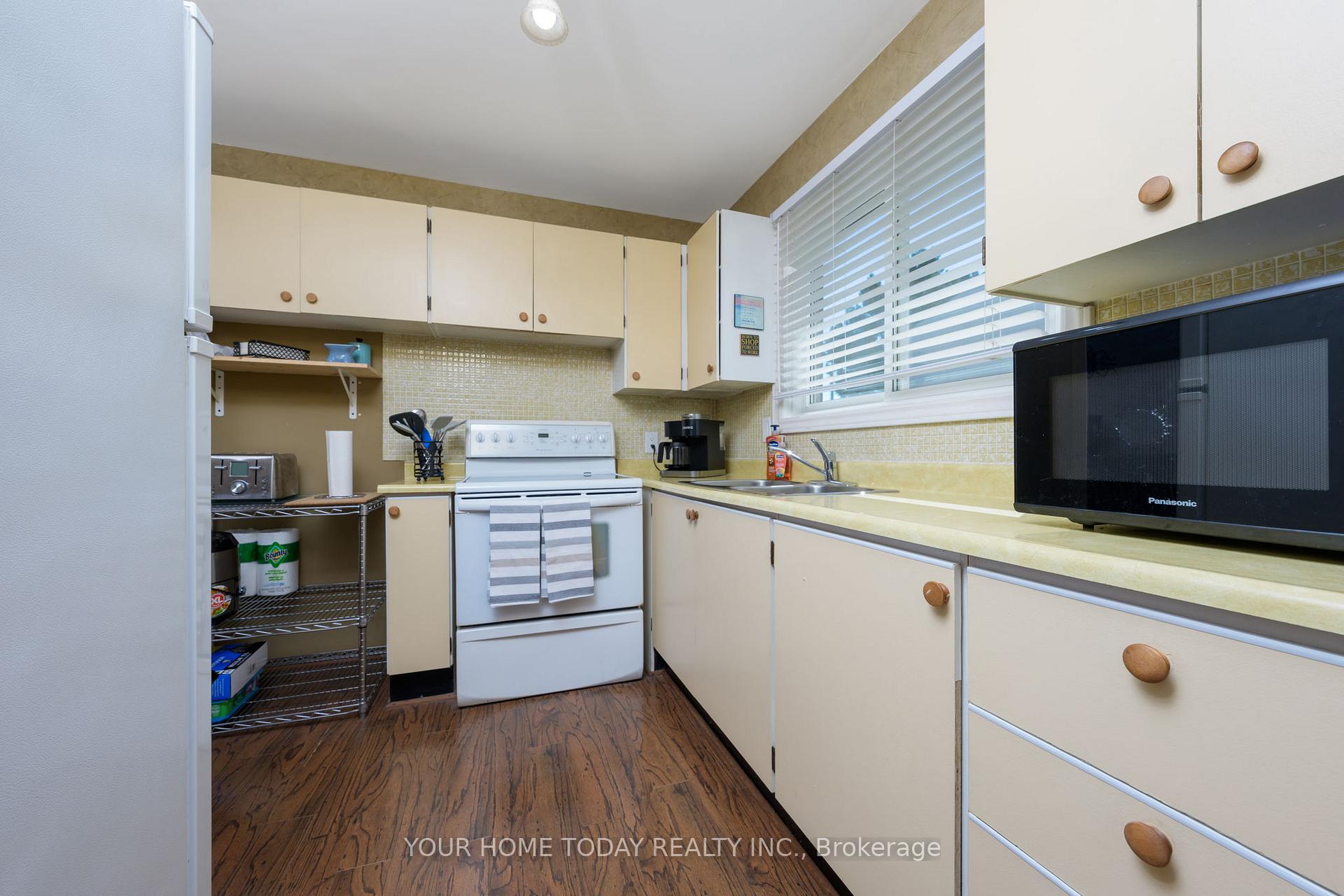 Photo 15 of Unit 29, 46 Mountainview Road S, Halton Hills, Georgetown — HOMEH