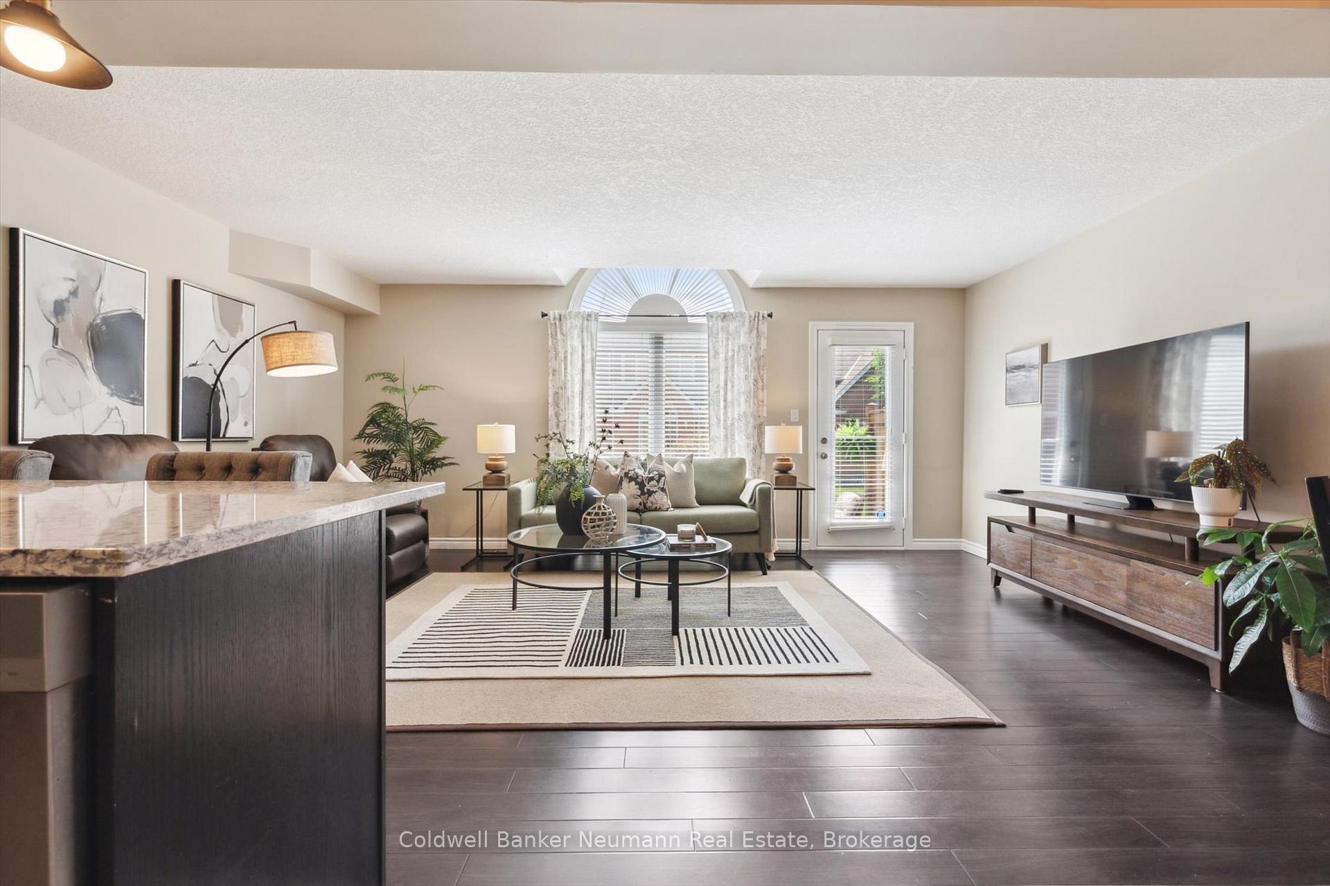 Photo 4 of Unit 93, 165 Terraview Crescent, Guelph, Kortright West — HOMEH