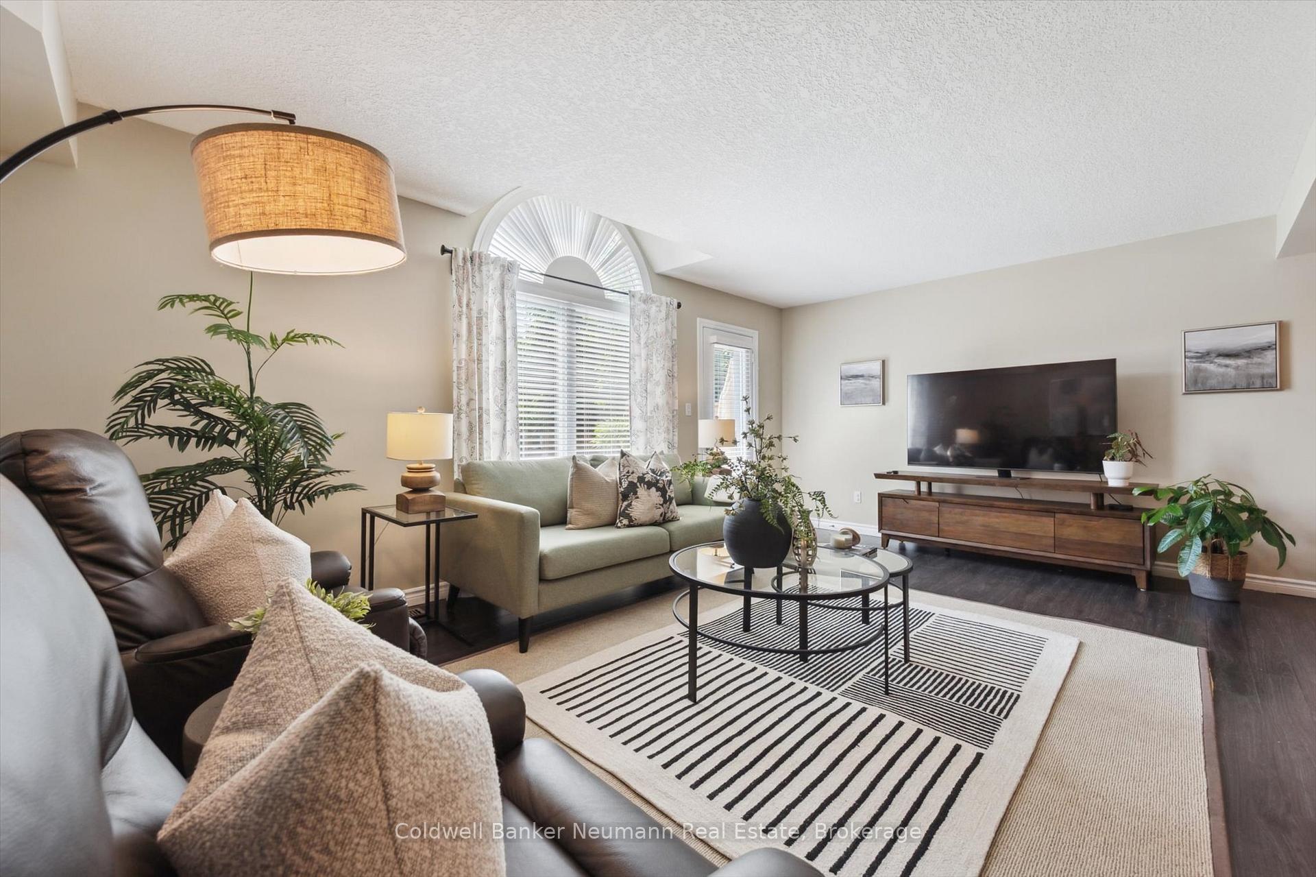 Photo 5 of Unit 93, 165 Terraview Crescent, Guelph, Kortright West — HOMEH