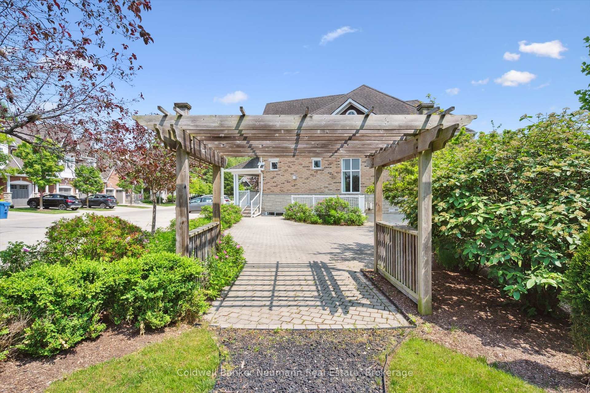 Photo 40 of Unit 93, 165 Terraview Crescent, Guelph, Kortright West — HOMEH