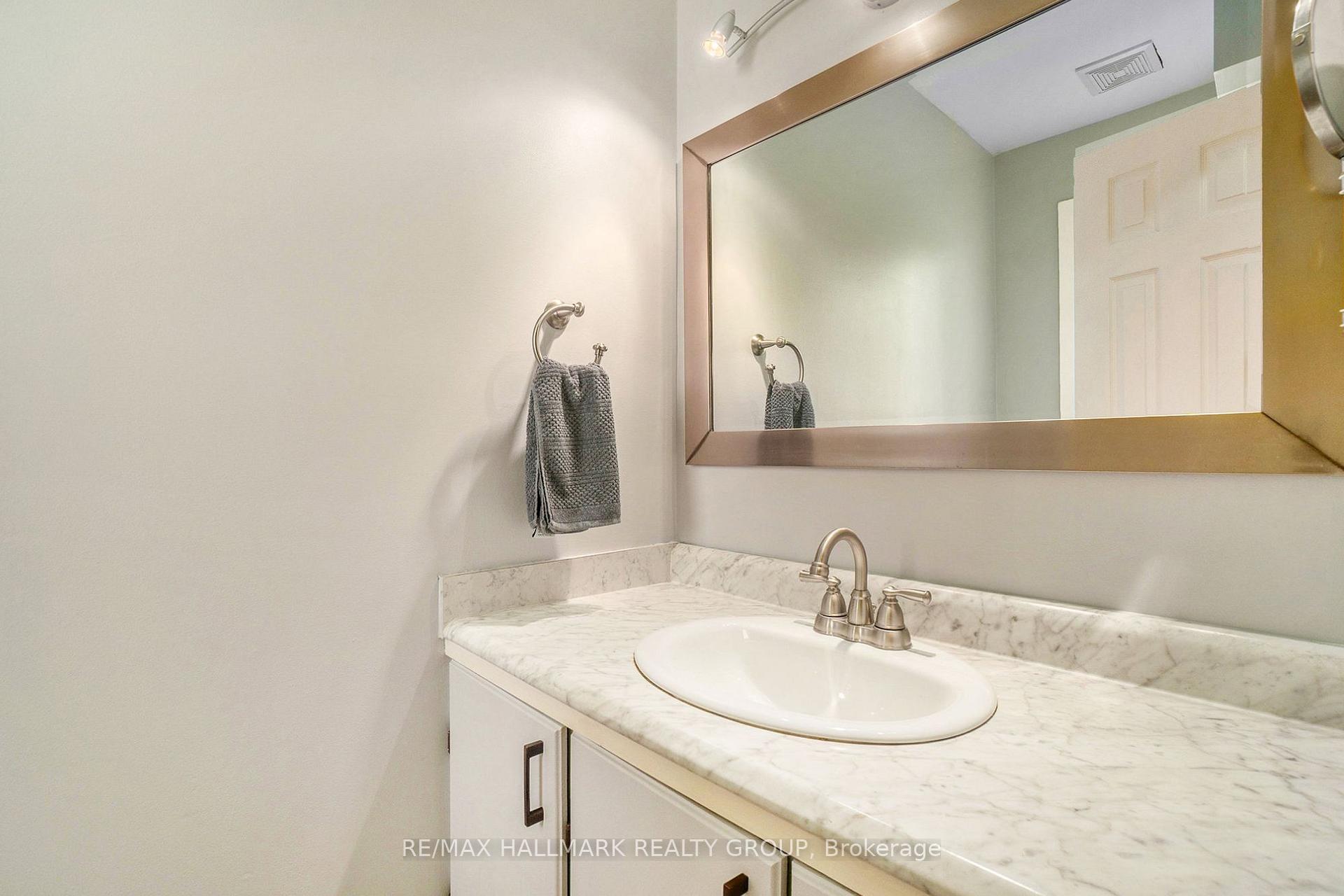 Photo 10 of Unit D, 27 Sonnet Crescent, Ottawa, Westcliffe Estates — HOMEH