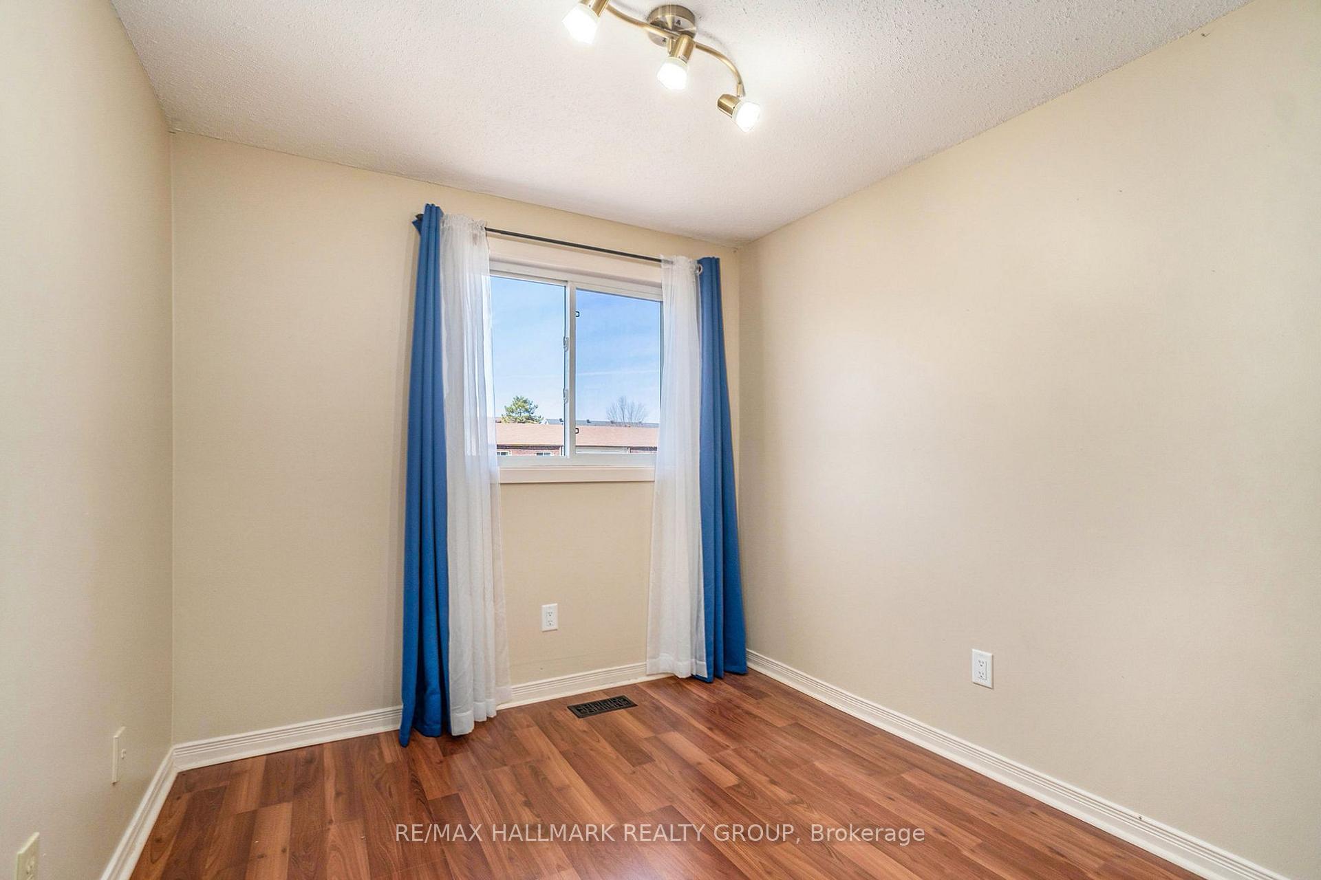 Photo 17 of Unit D, 27 Sonnet Crescent, Ottawa, Westcliffe Estates — HOMEH