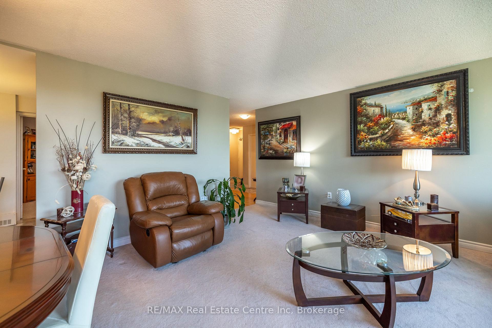 Photo 15 of Unit 212, 19 Woodlawn Road E, Guelph, Riverside Park — HOMEH