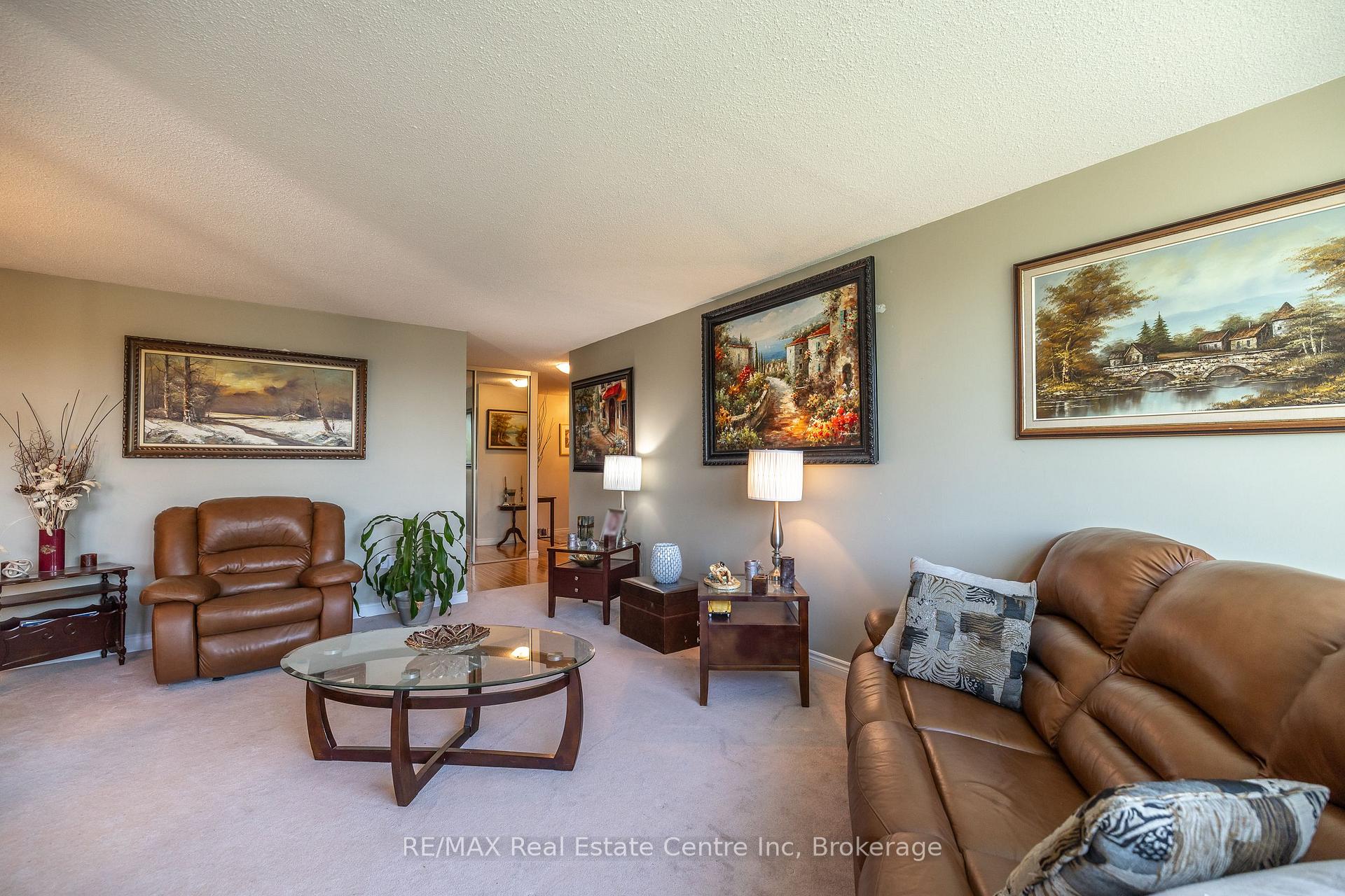 Photo 17 of Unit 212, 19 Woodlawn Road E, Guelph, Riverside Park — HOMEH