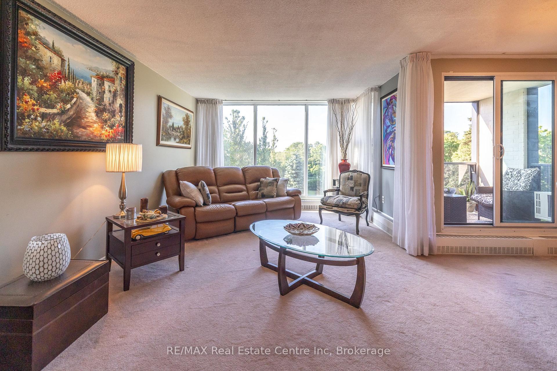 Photo 19 of Unit 212, 19 Woodlawn Road E, Guelph, Riverside Park — HOMEH