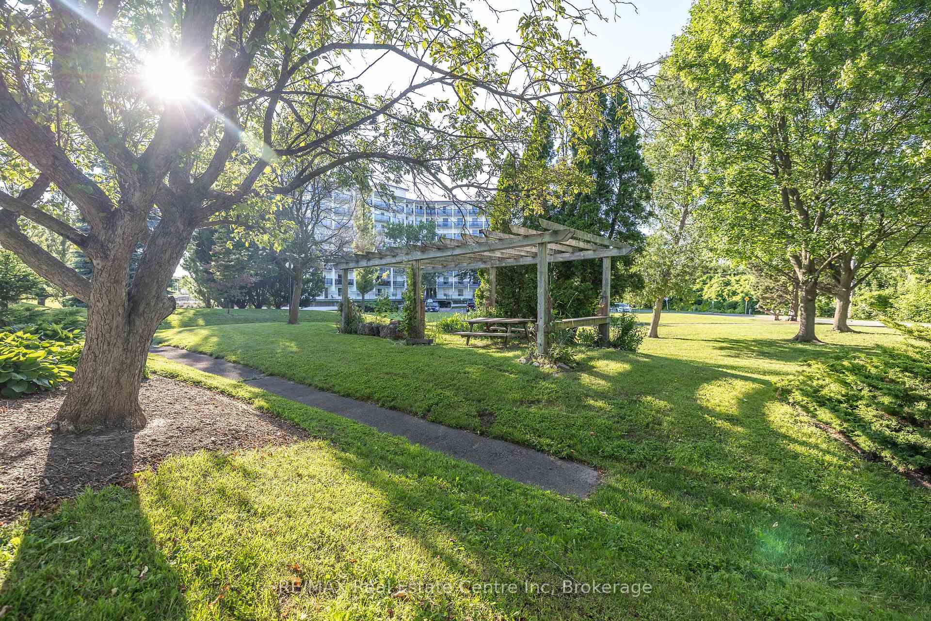 Photo 30 of Unit 212, 19 Woodlawn Road E, Guelph, Riverside Park — HOMEH