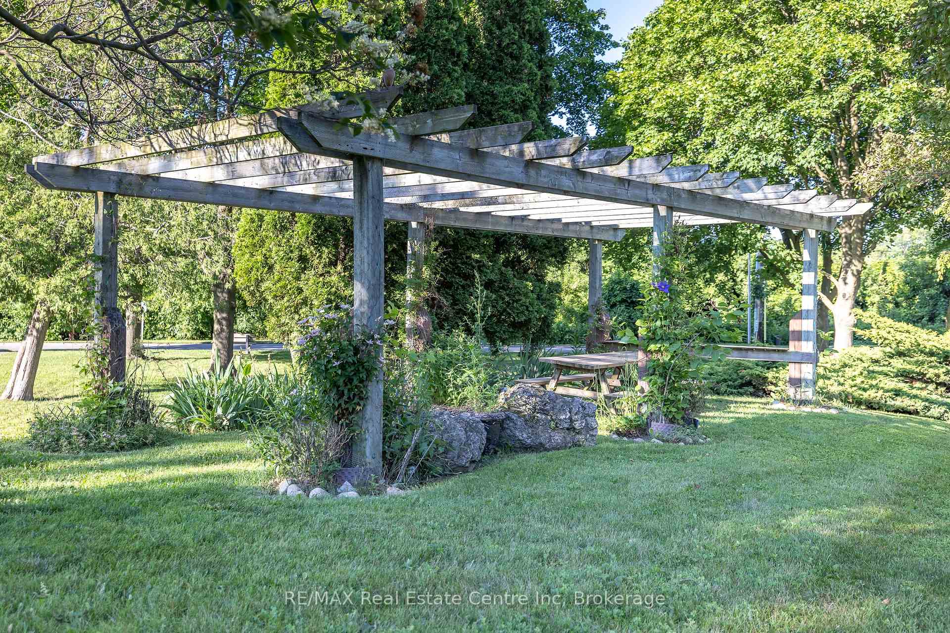 Photo 31 of Unit 212, 19 Woodlawn Road E, Guelph, Riverside Park — HOMEH