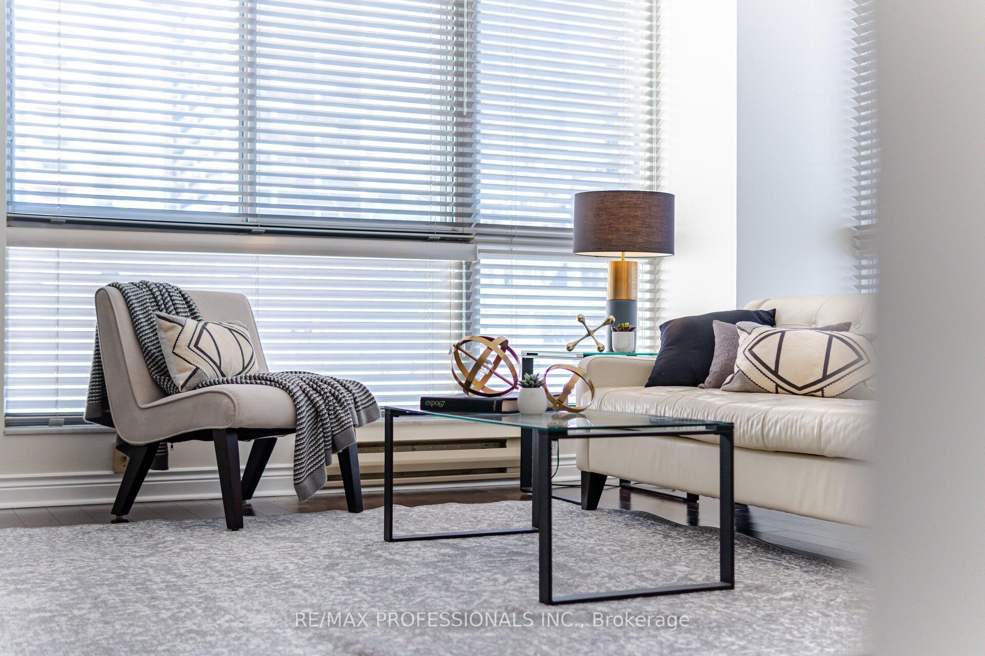 Photo 4 of Unit 301, 7 Broadway Avenue, Toronto, Mount Pleasant West — HOMEH
