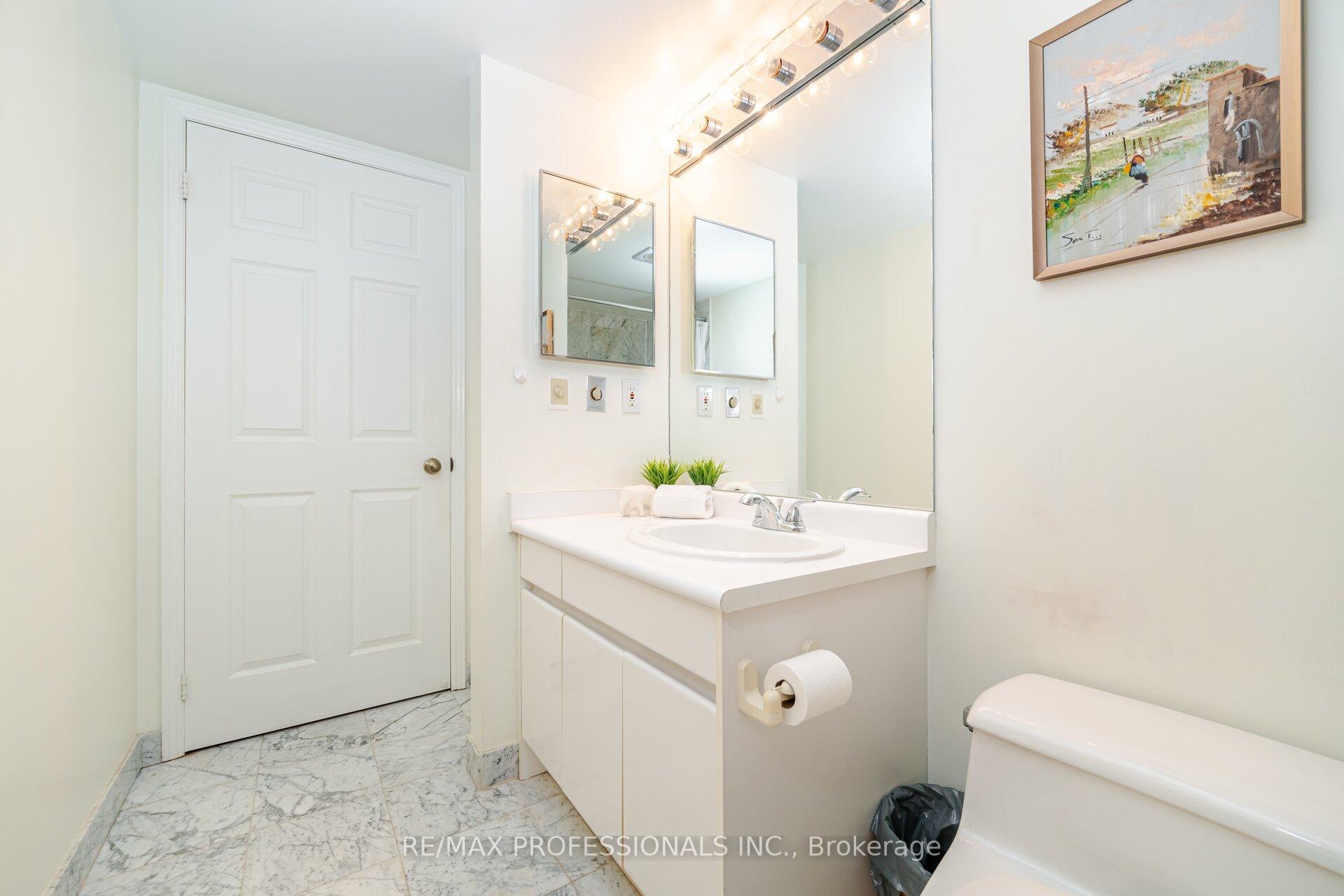 Photo 34 of Unit 301, 7 Broadway Avenue, Toronto, Mount Pleasant West — HOMEH