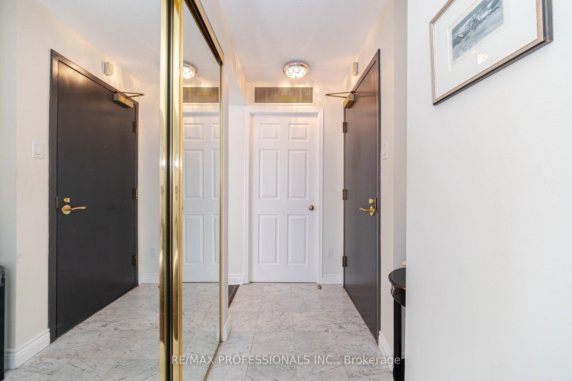 Photo 19 of Unit 301, 7 Broadway Avenue, Toronto, Mount Pleasant West — HOMEH