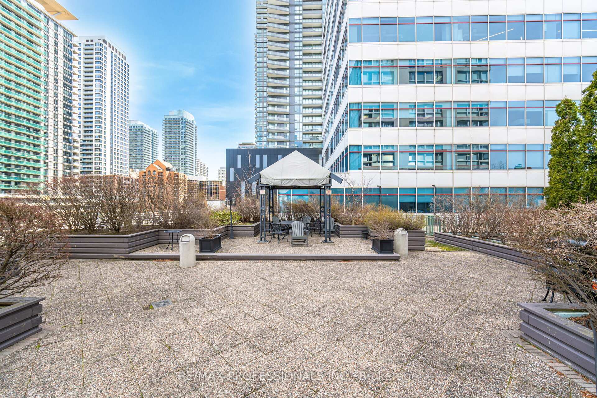Photo 39 of Unit 301, 7 Broadway Avenue, Toronto, Mount Pleasant West — HOMEH