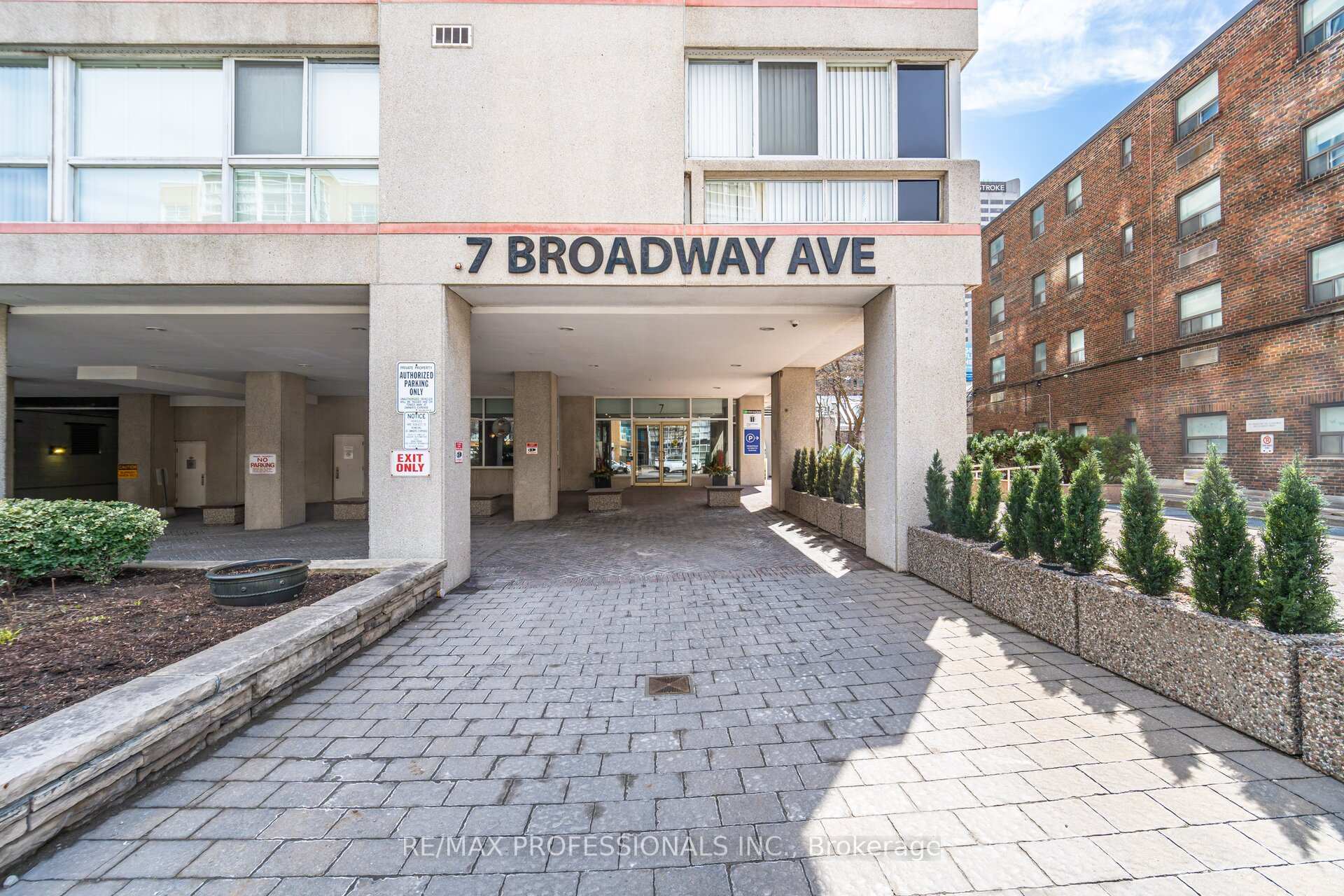 Photo 30 of Unit 301, 7 Broadway Avenue, Toronto, Mount Pleasant West — HOMEH