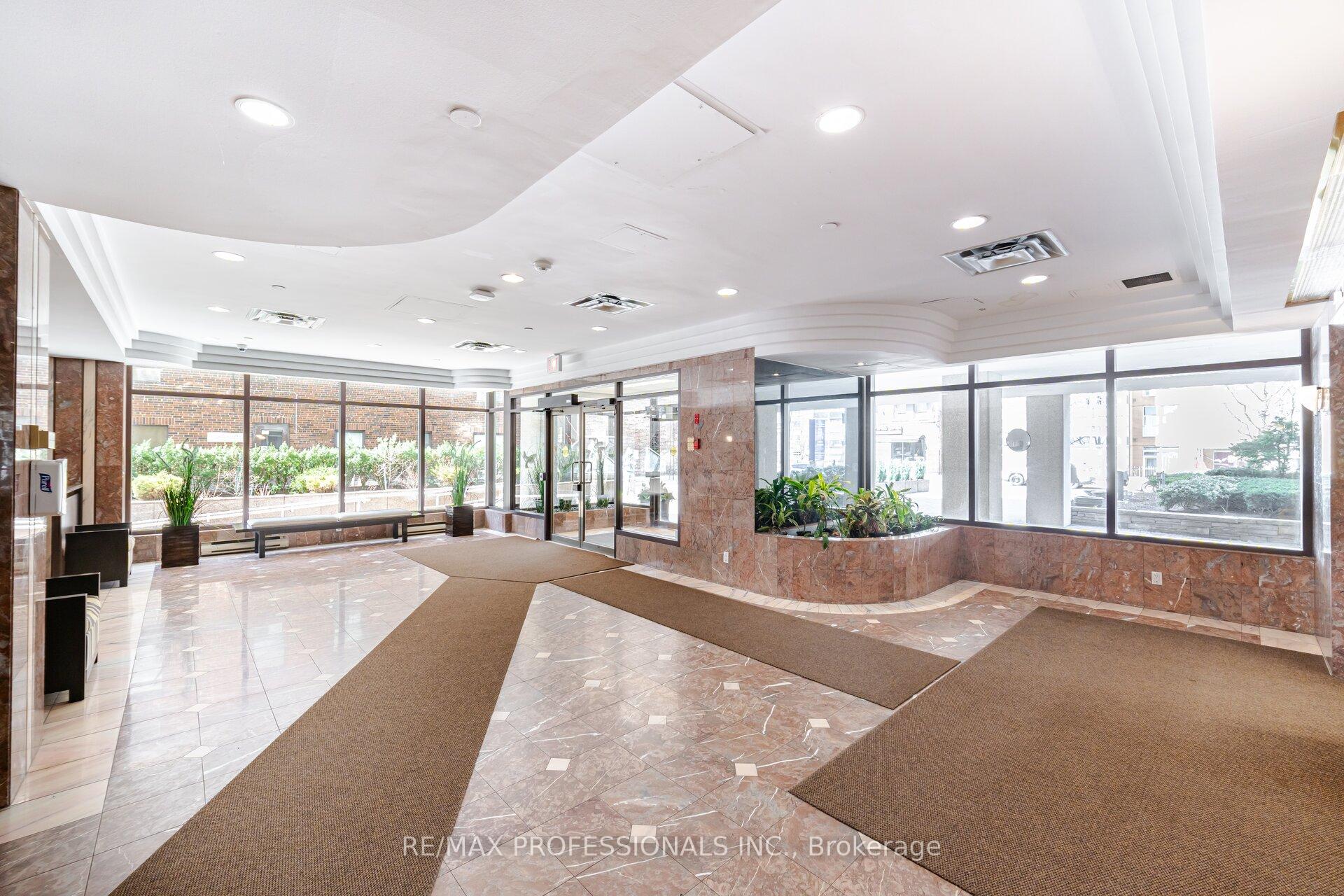 Photo 32 of Unit 301, 7 Broadway Avenue, Toronto, Mount Pleasant West — HOMEH