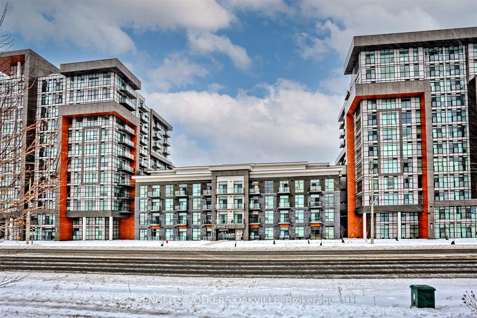 Photo 1 of Unit 611, 460 Dundas Street E, Hamilton, Waterdown — HOMEH