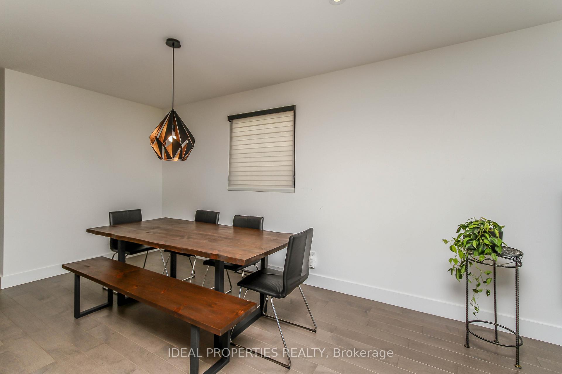 Photo 10 of 370B Roosevelt Avenue, Ottawa, Westboro West — HOMEH