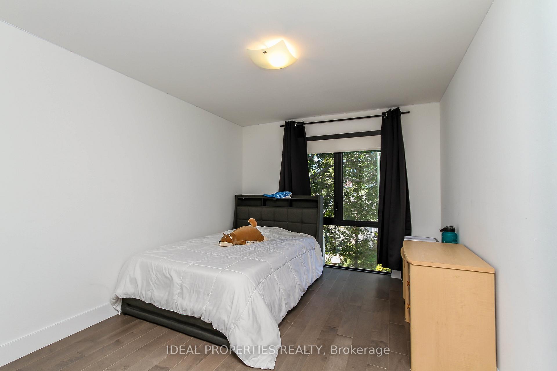 Photo 25 of 370B Roosevelt Avenue, Ottawa, Westboro West — HOMEH