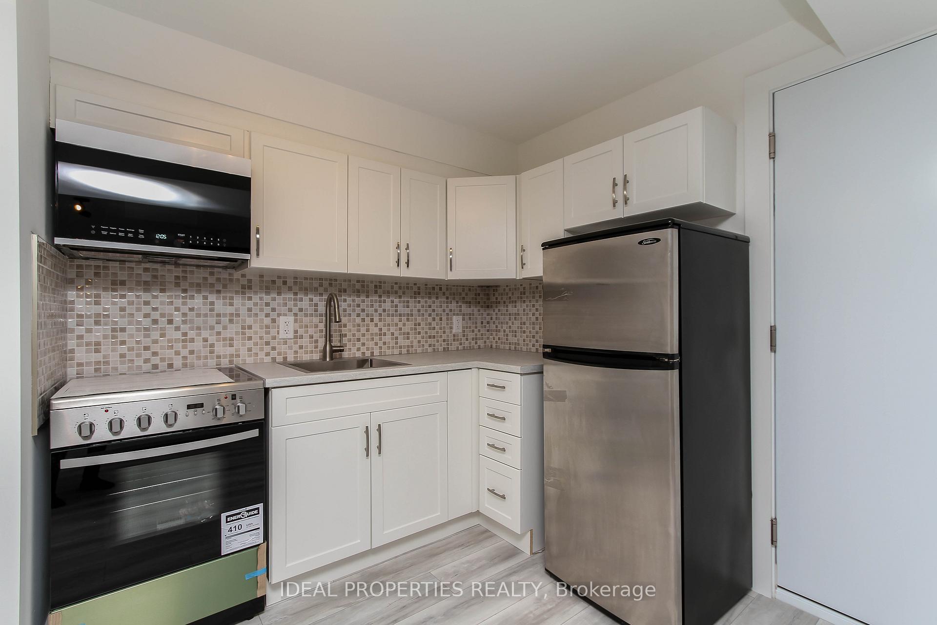 Photo 35 of 370B Roosevelt Avenue, Ottawa, Westboro West — HOMEH