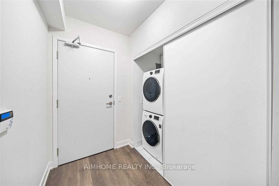 Photo 8 of Unit 1906, 99 Broadway Avenue, Toronto, Mount Pleasant West — HOMEH