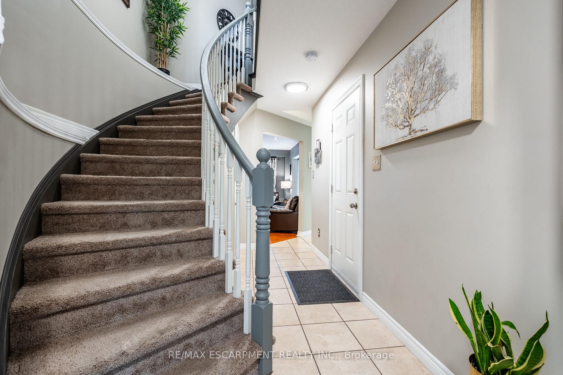 Photo 6 of Unit 6, 1461 Upper Gage Avenue, Hamilton, Templemead — HOMEH