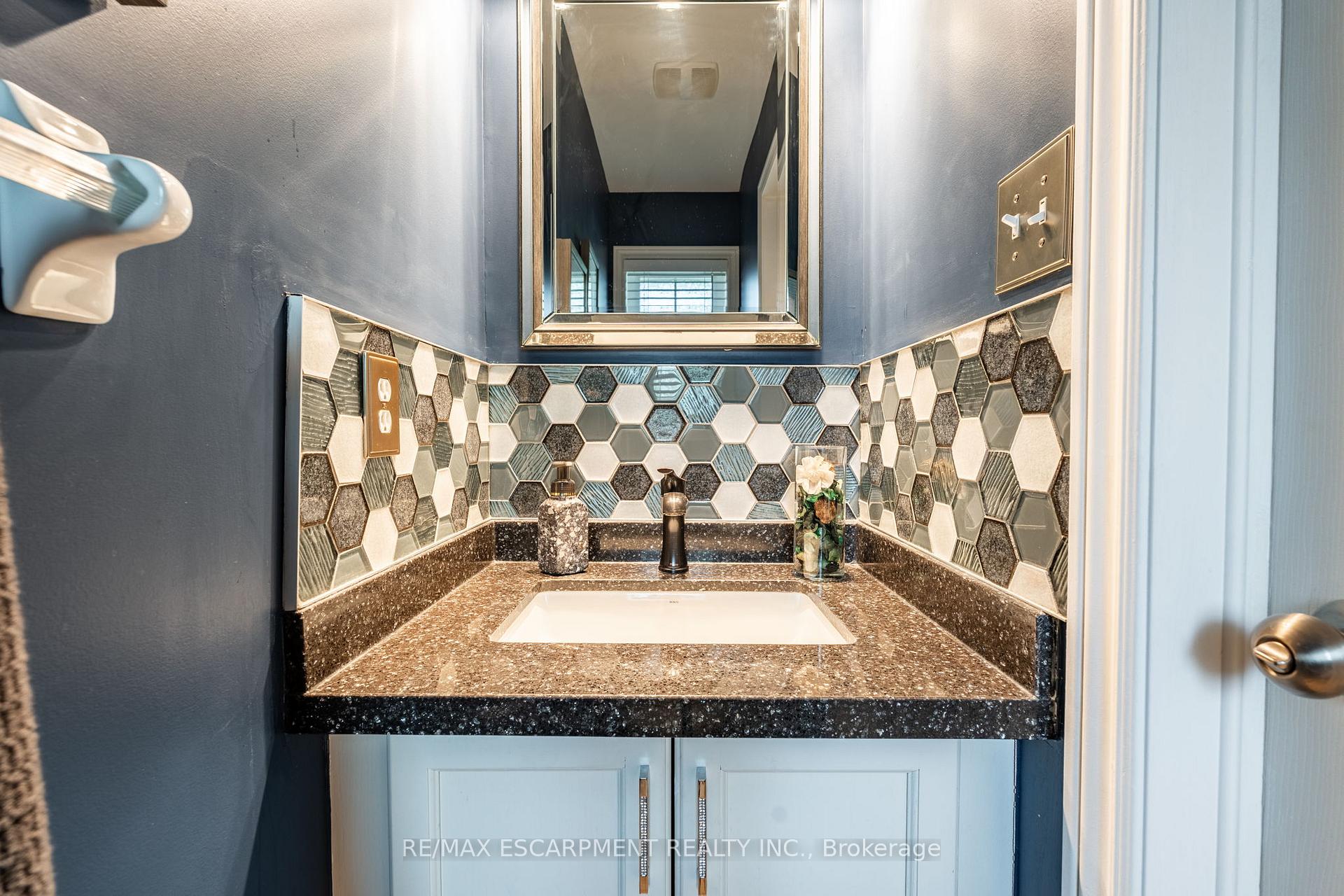 Photo 7 of Unit 6, 1461 Upper Gage Avenue, Hamilton, Templemead — HOMEH
