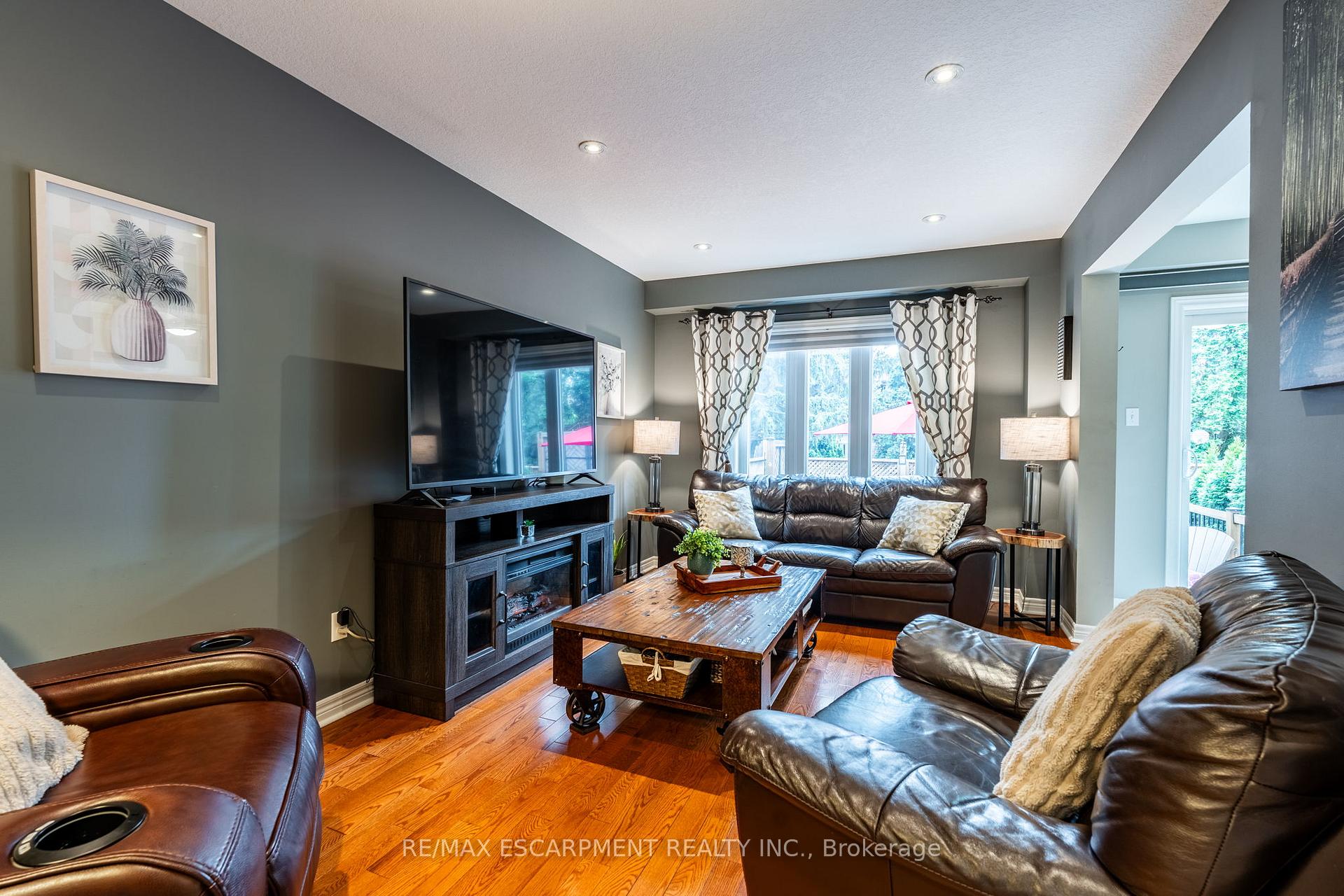 Photo 10 of Unit 6, 1461 Upper Gage Avenue, Hamilton, Templemead — HOMEH