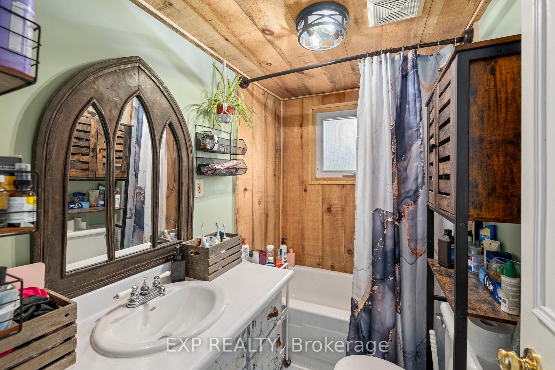 Photo 16 of 46330 South Street, Central Elgin, Sparta — HOMEH