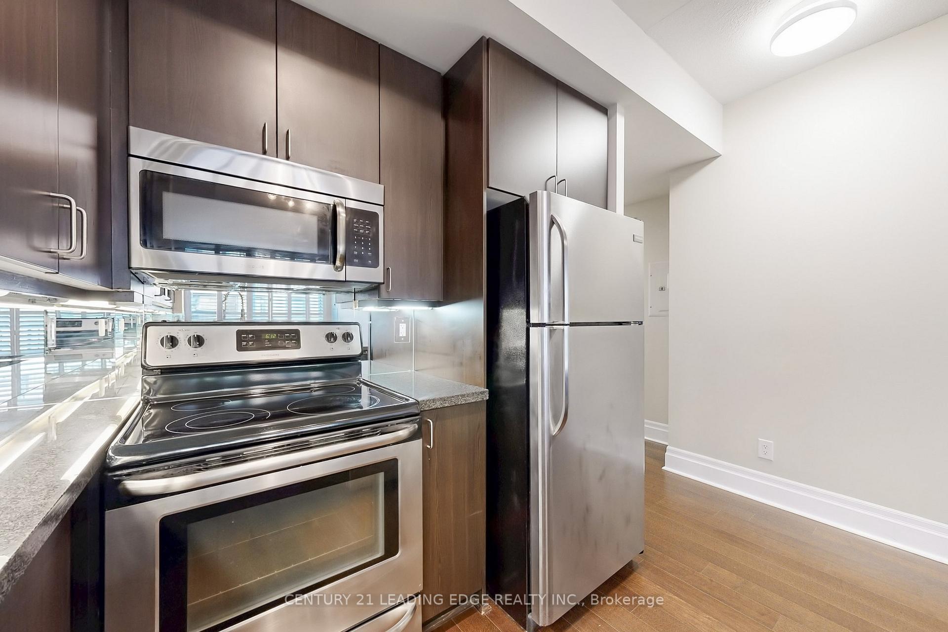 Photo 4 of Unit 906, 131 Upper Duke Crescent, Markham, Unionville — HOMEH