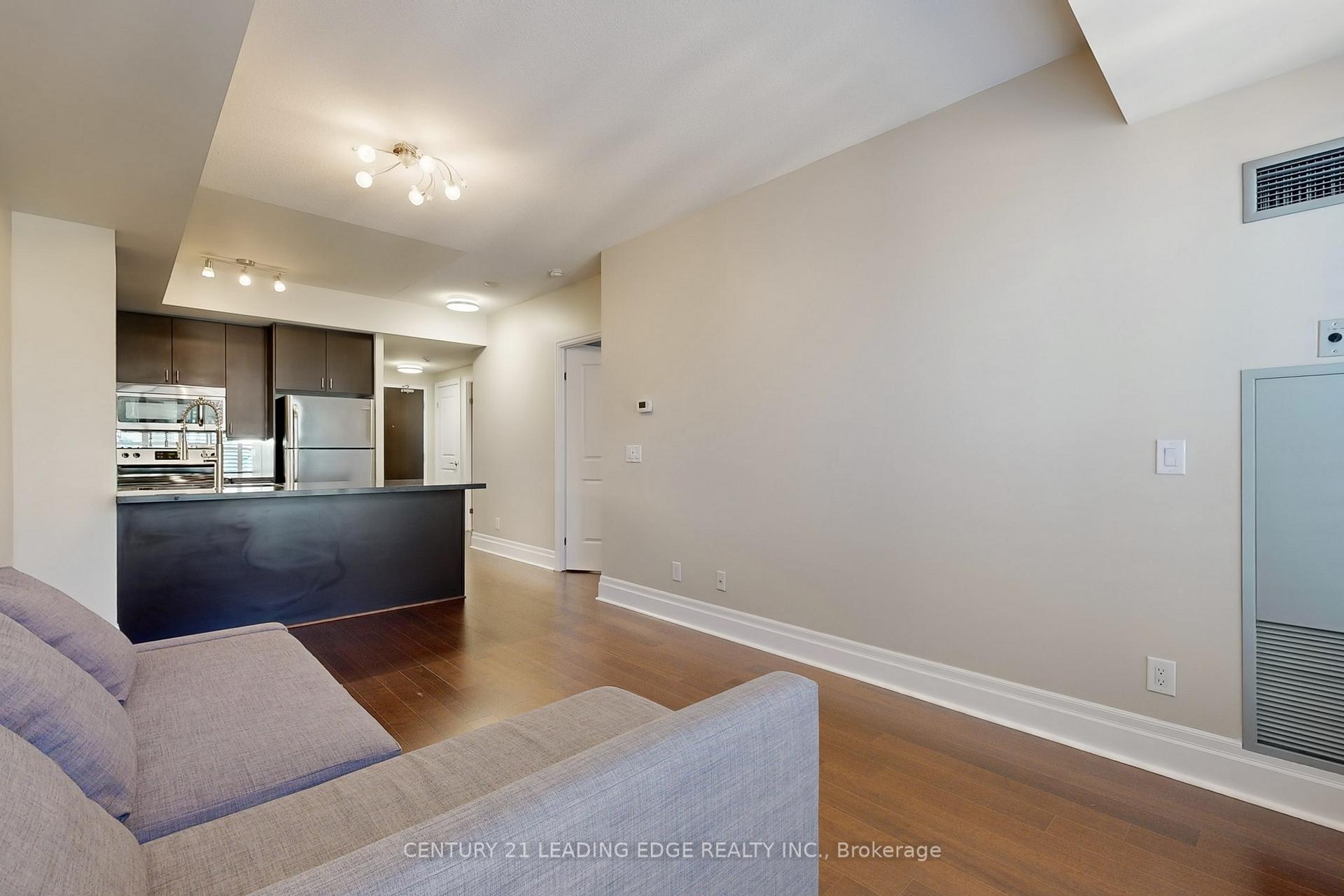 Photo 6 of Unit 906, 131 Upper Duke Crescent, Markham, Unionville — HOMEH