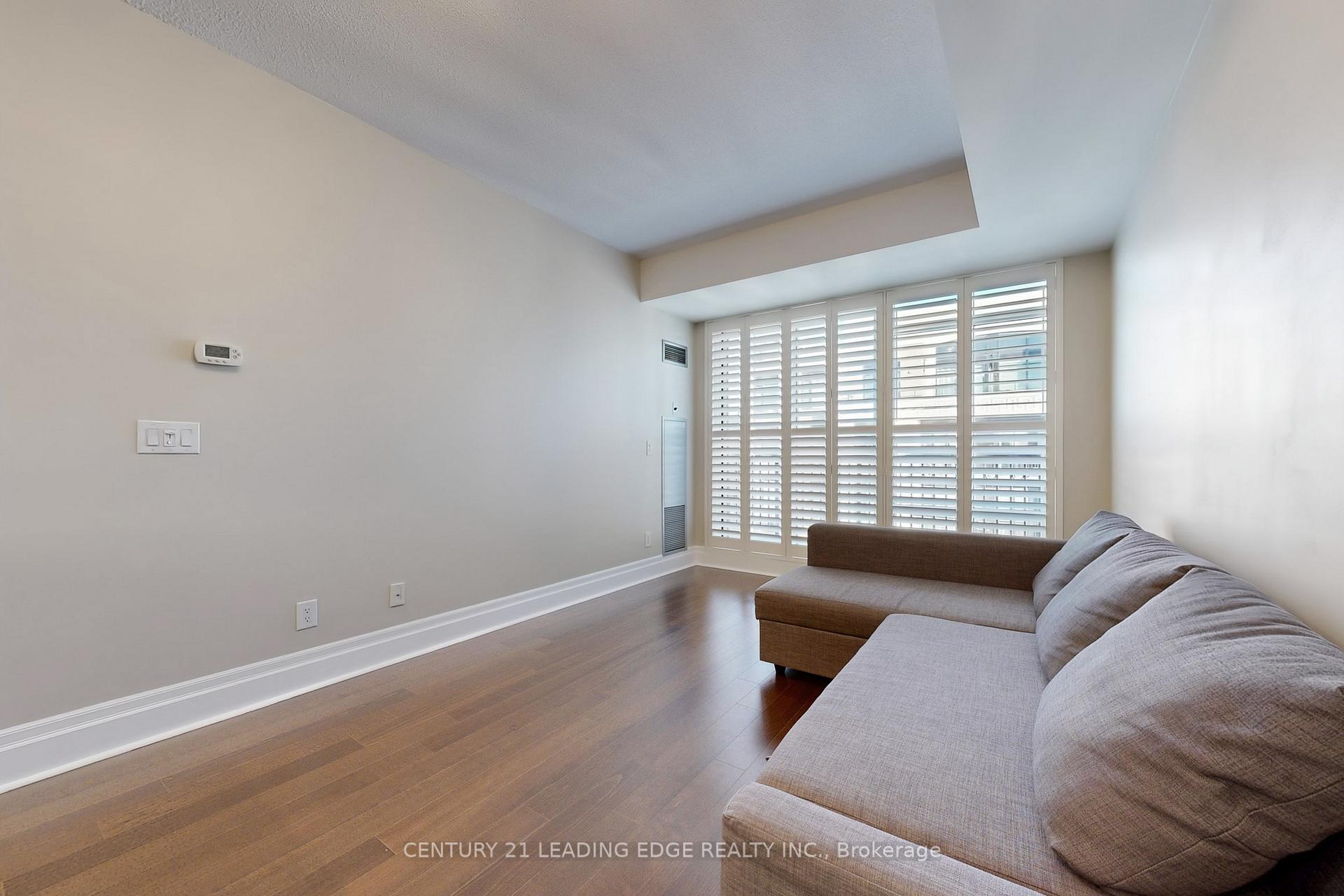 Photo 7 of Unit 906, 131 Upper Duke Crescent, Markham, Unionville — HOMEH