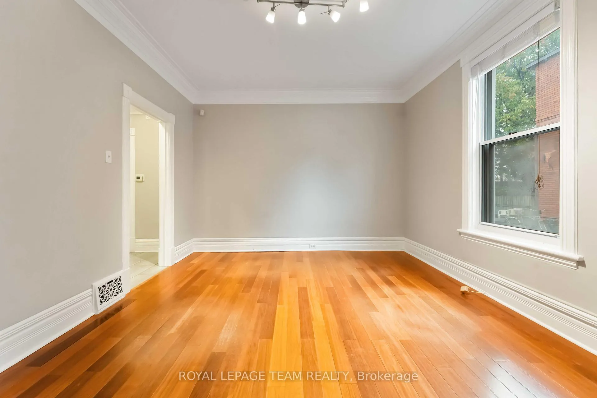 Photo 11 of 205 Pretoria Avenue, Ottawa, Glebe — HOMEH