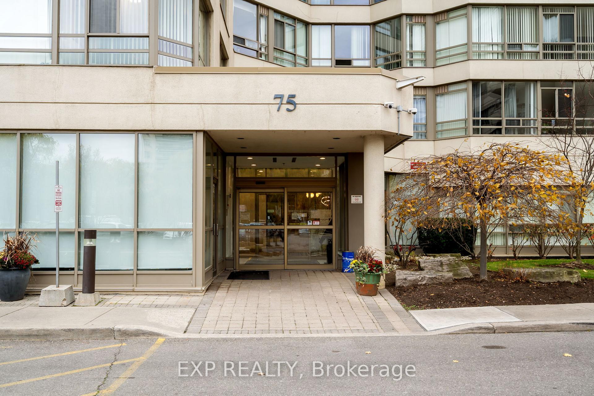 Front of Unit 706, 75 King Street E