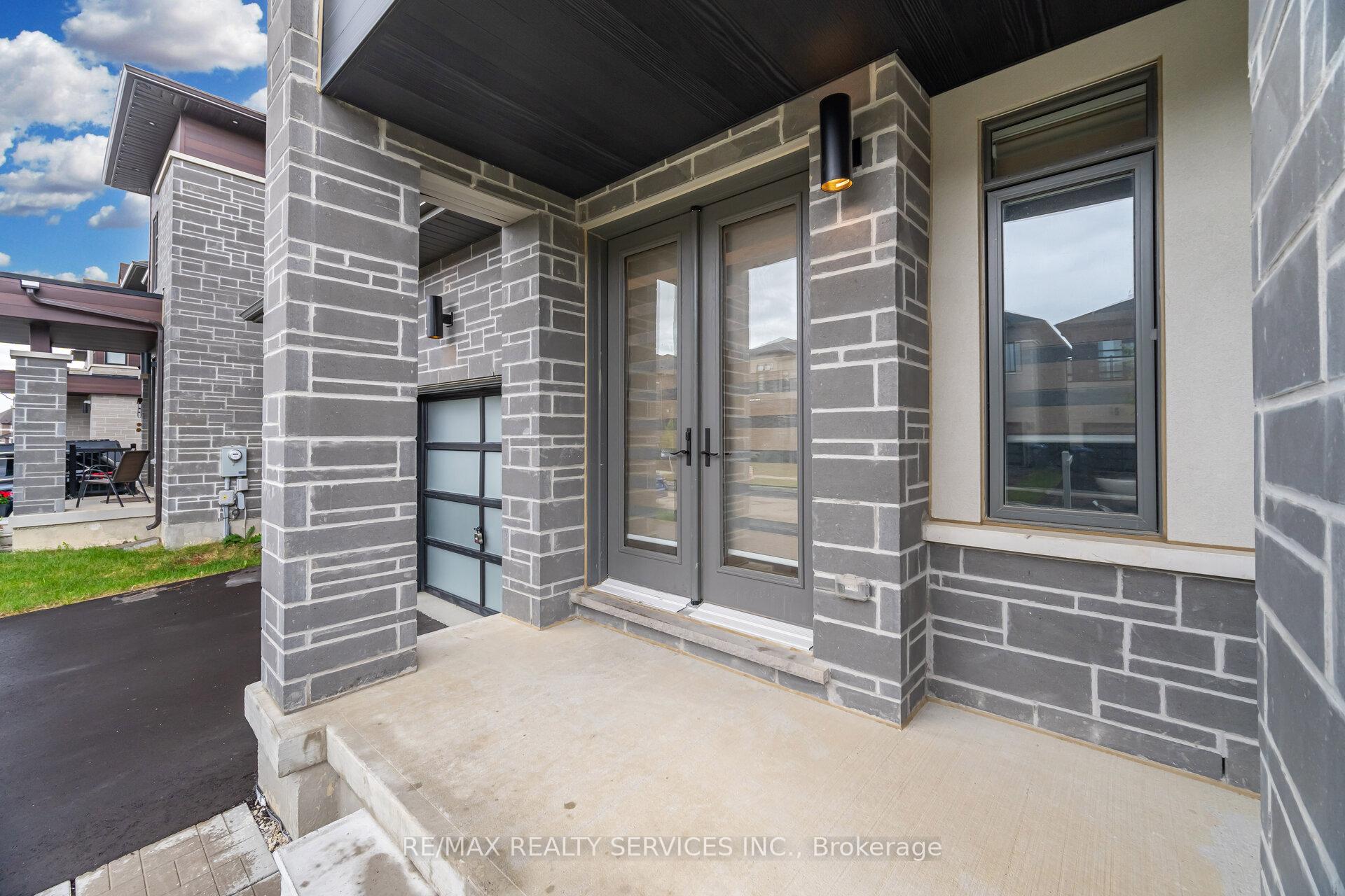 Photo 4 of 36 Michener Drive, Brampton, Sandringham-Wellington North — HOMEH