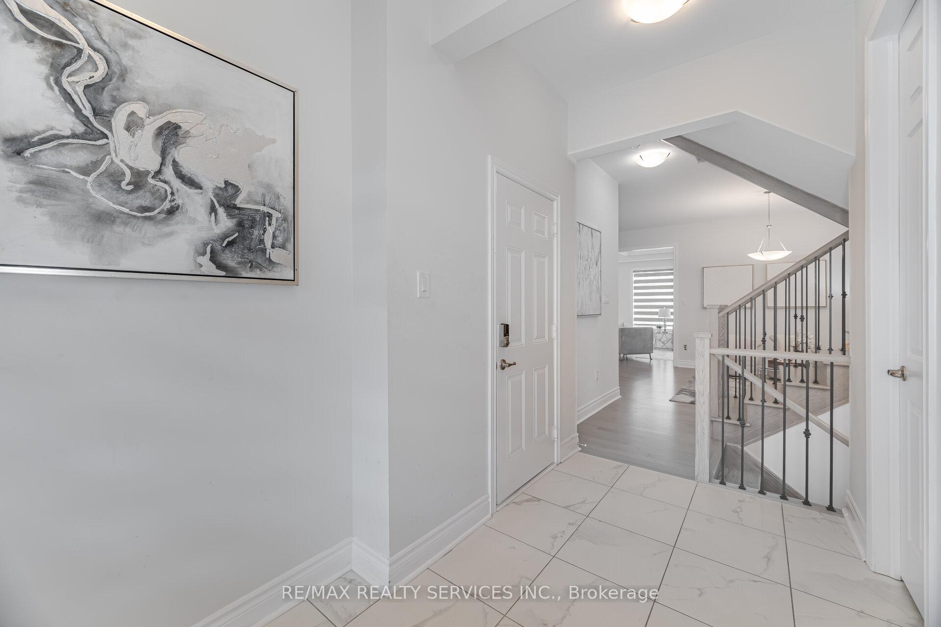 Photo 6 of 36 Michener Drive, Brampton, Sandringham-Wellington North — HOMEH