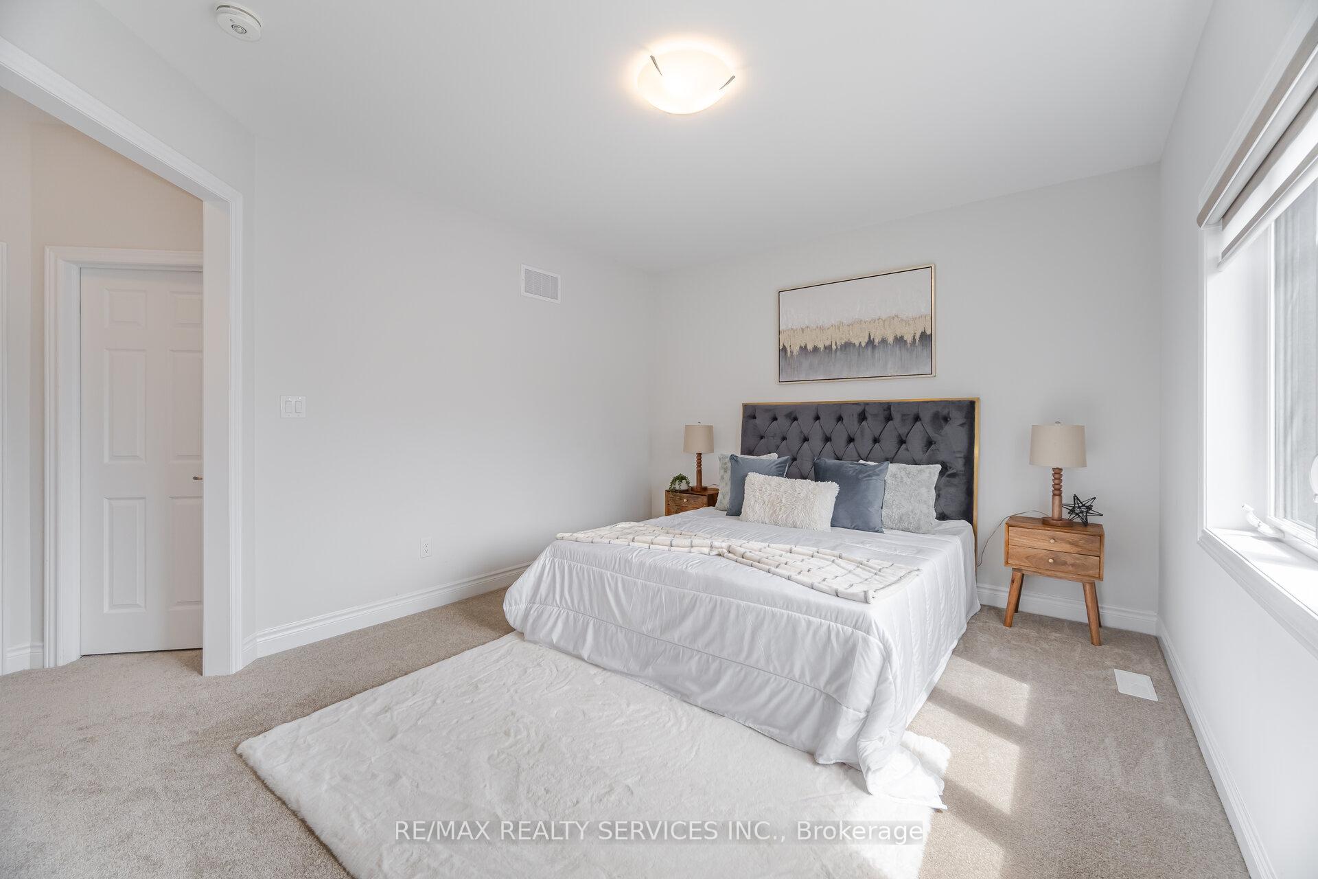 Photo 24 of 36 Michener Drive, Brampton, Sandringham-Wellington North — HOMEH