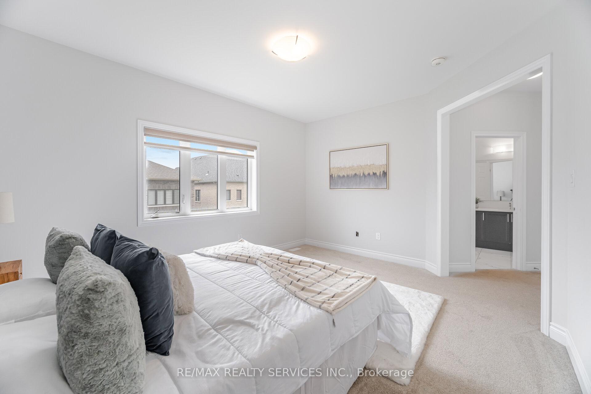 Photo 25 of 36 Michener Drive, Brampton, Sandringham-Wellington North — HOMEH
