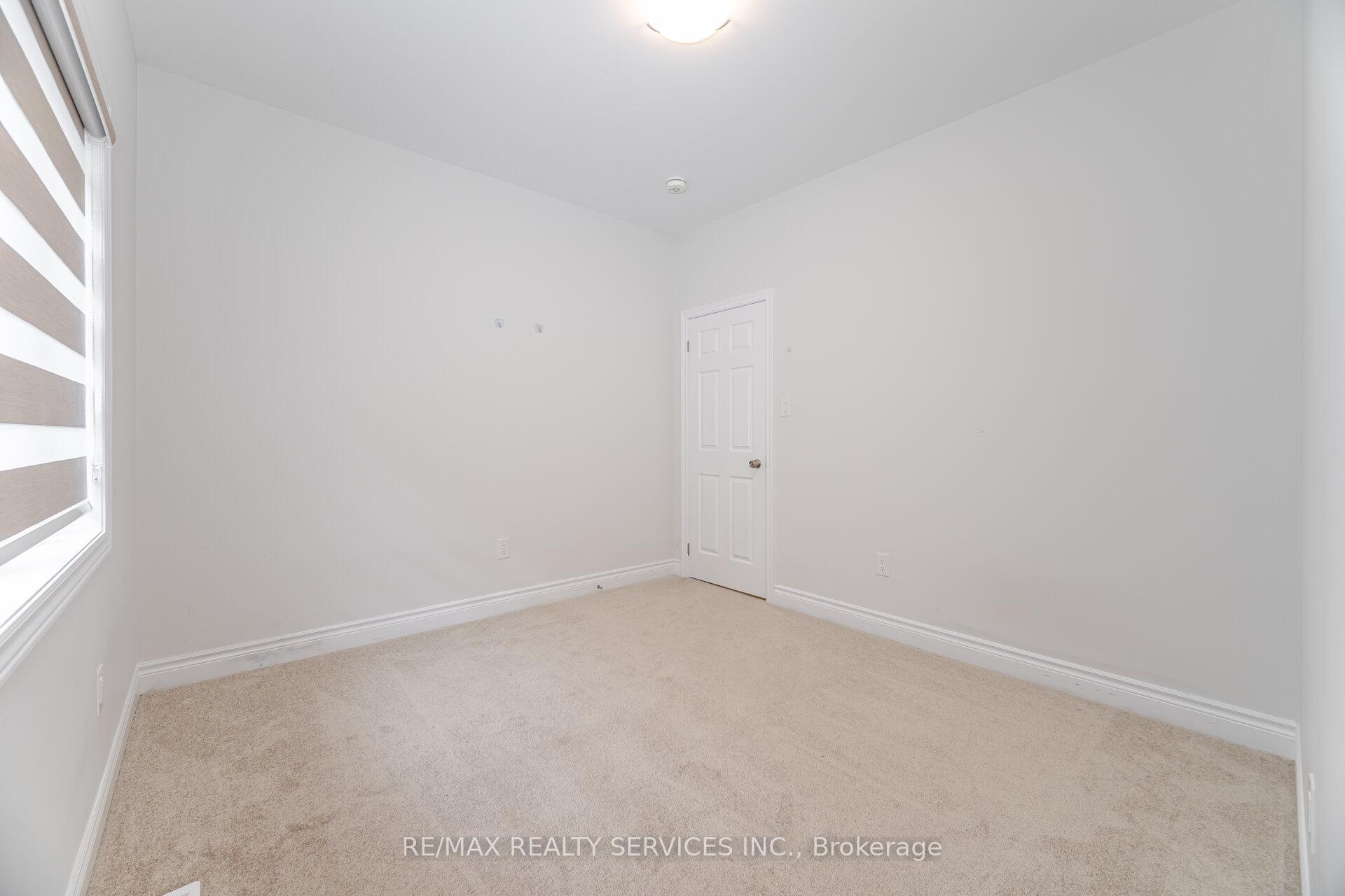 Photo 31 of 36 Michener Drive, Brampton, Sandringham-Wellington North — HOMEH