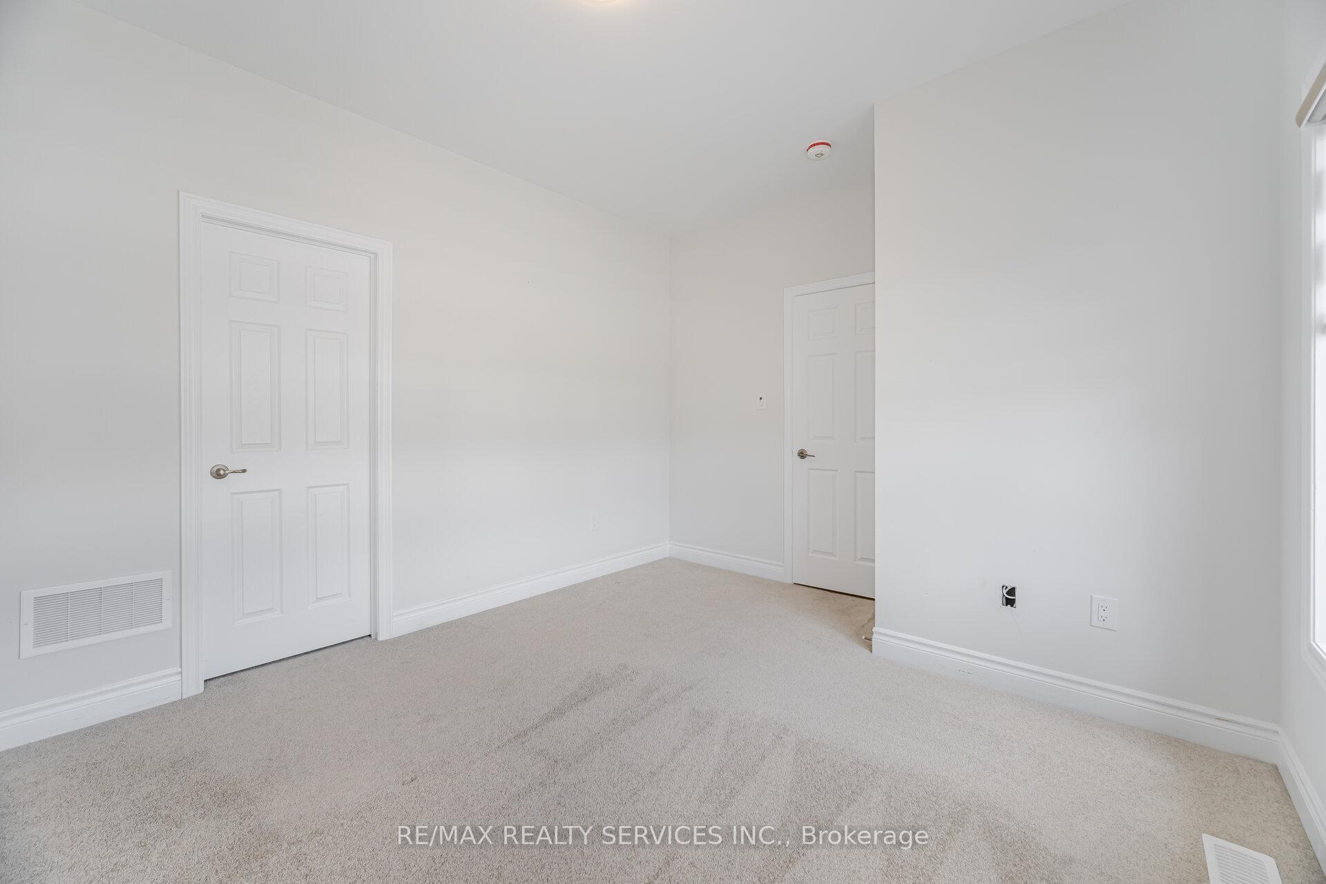 Photo 39 of 36 Michener Drive, Brampton, Sandringham-Wellington North — HOMEH
