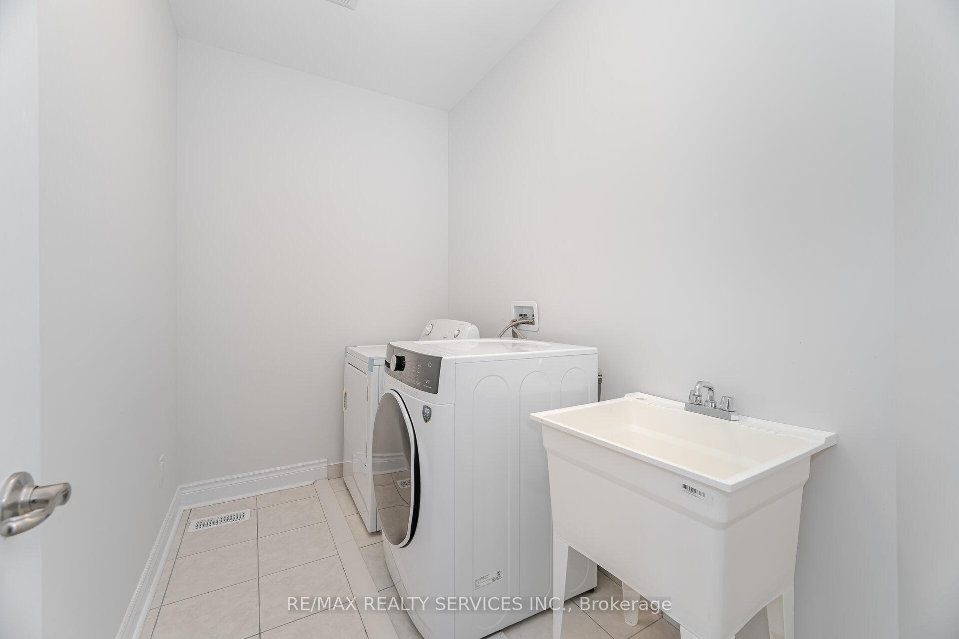 Photo 42 of 36 Michener Drive, Brampton, Sandringham-Wellington North — HOMEH