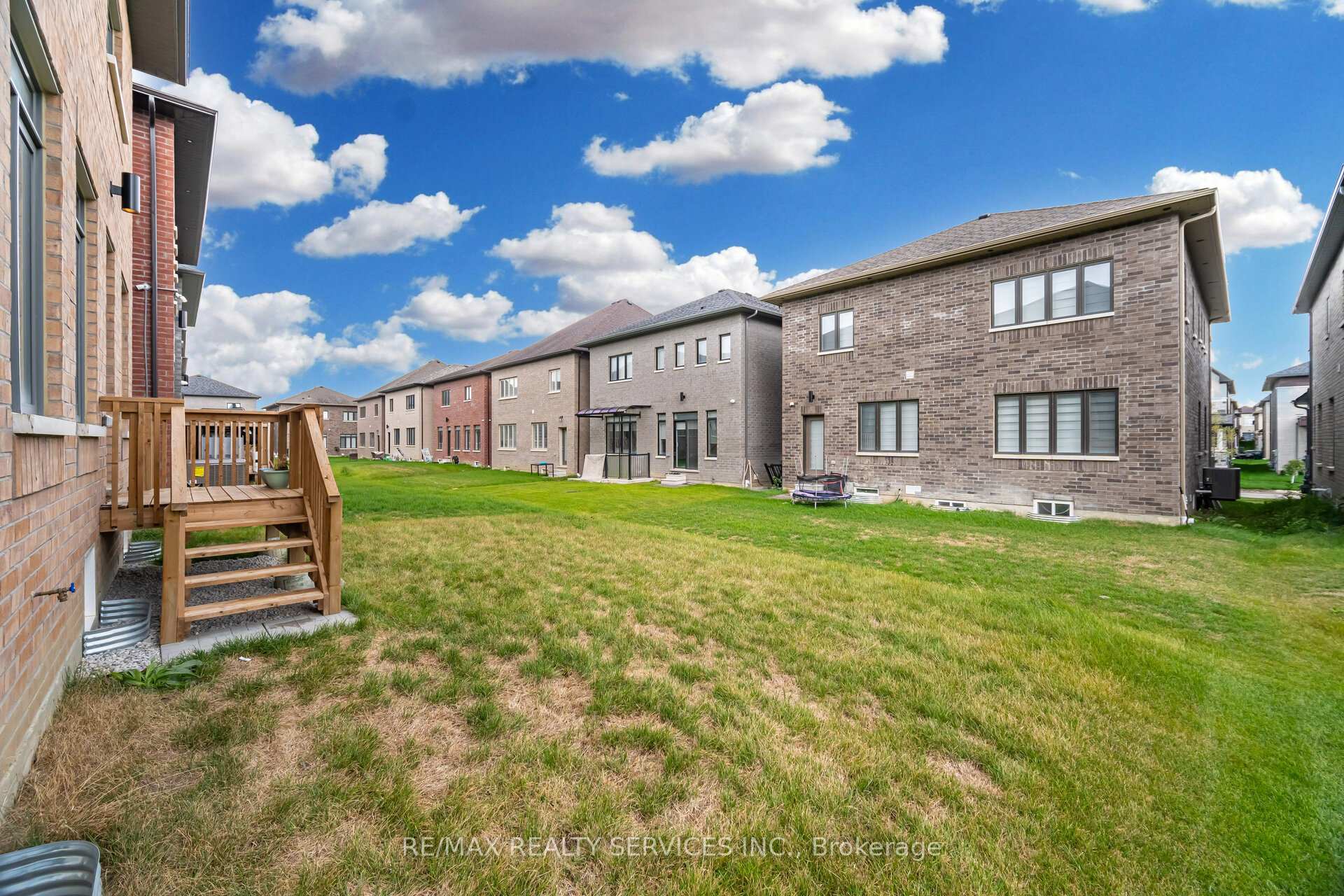 Photo 44 of 36 Michener Drive, Brampton, Sandringham-Wellington North — HOMEH
